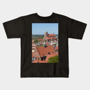 Old town, Wismar, Mecklenburg-Western Pomerania, Germany Kids T-Shirt